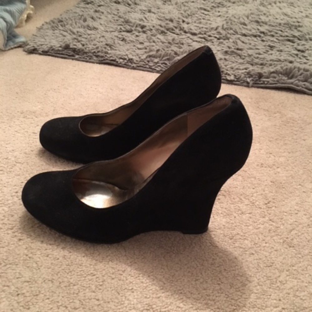 LAST CHANCE!!!!!!! Black Nine West Suede Wedges